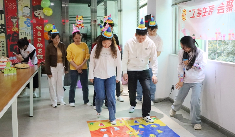 Geburtstagsfeier der Mitarbeiter von GreenTouch im ersten Quartal