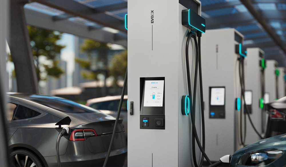 Welche Arten von Bildschirmen haben Lades&auml;ulen f&uuml;r Elektroautos?